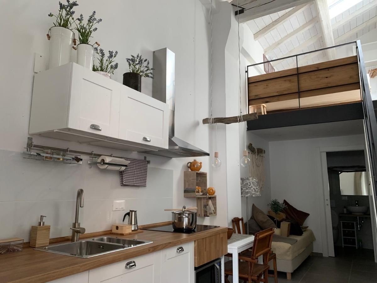 Metroloft Bed & Breakfast โบโลญญา ภายนอก รูปภาพ