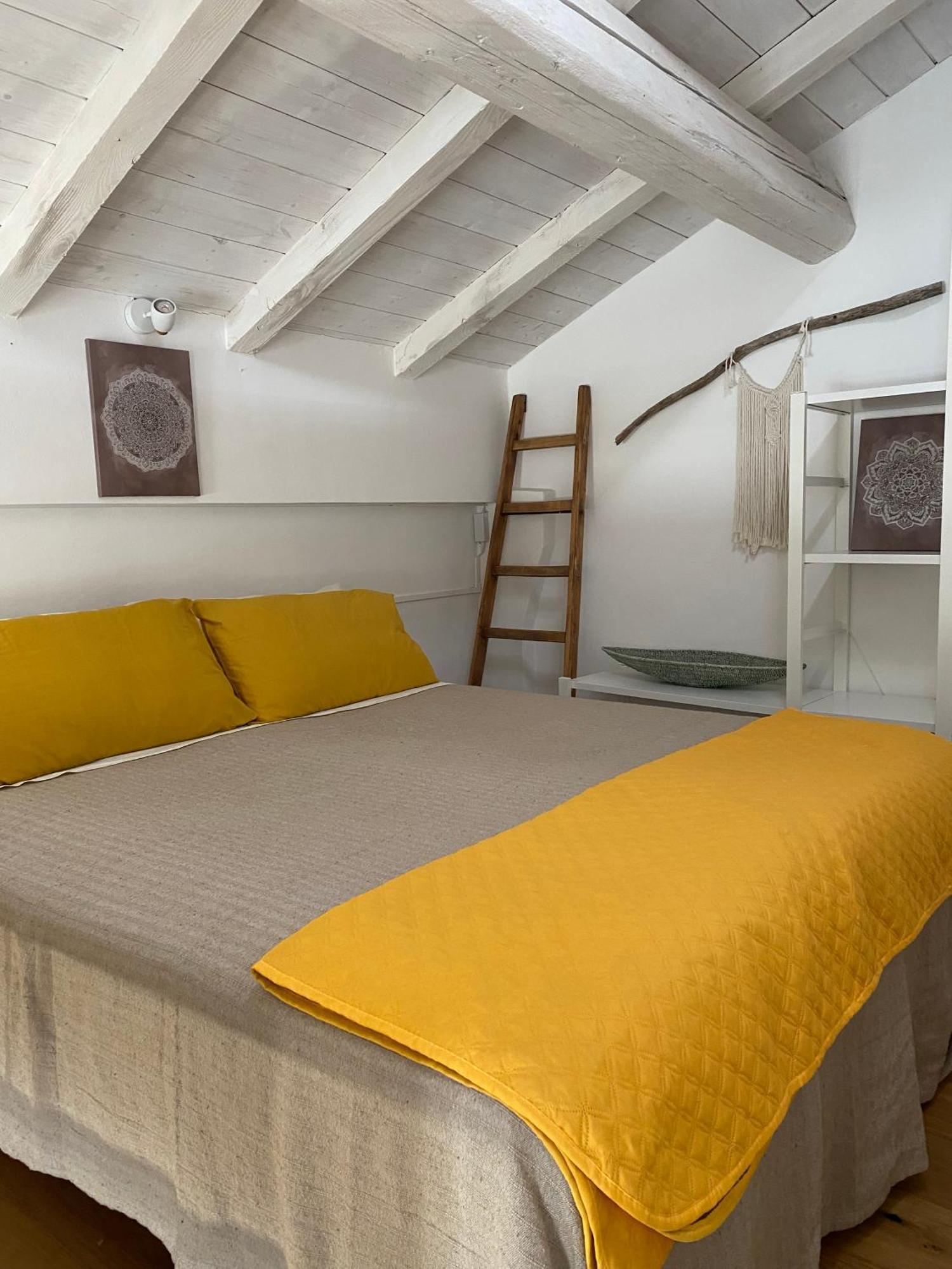 Metroloft Bed & Breakfast โบโลญญา ภายนอก รูปภาพ